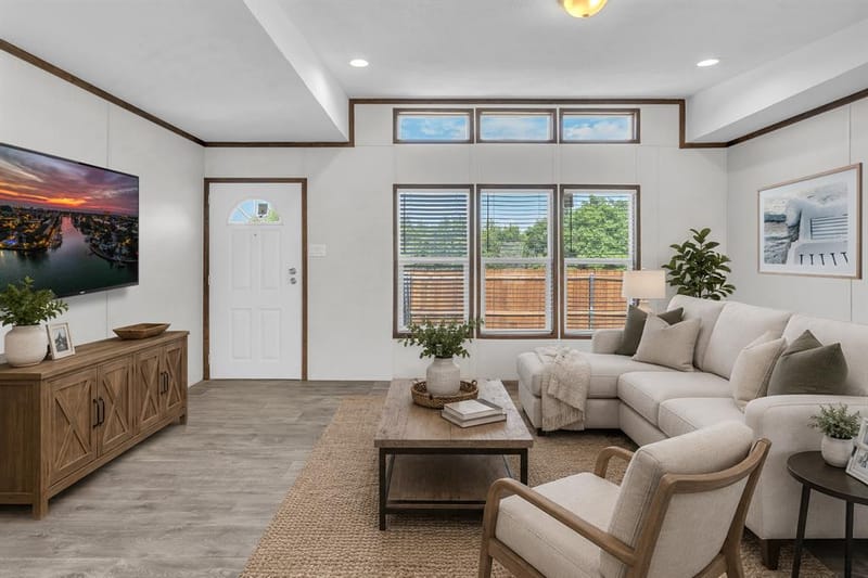815 Thicket Trail, Granbury TX 76048 - Photo 4