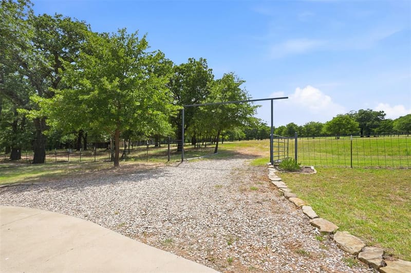 2951 Harwell Lake Road, Weatherford TX 76088 - Photo 36