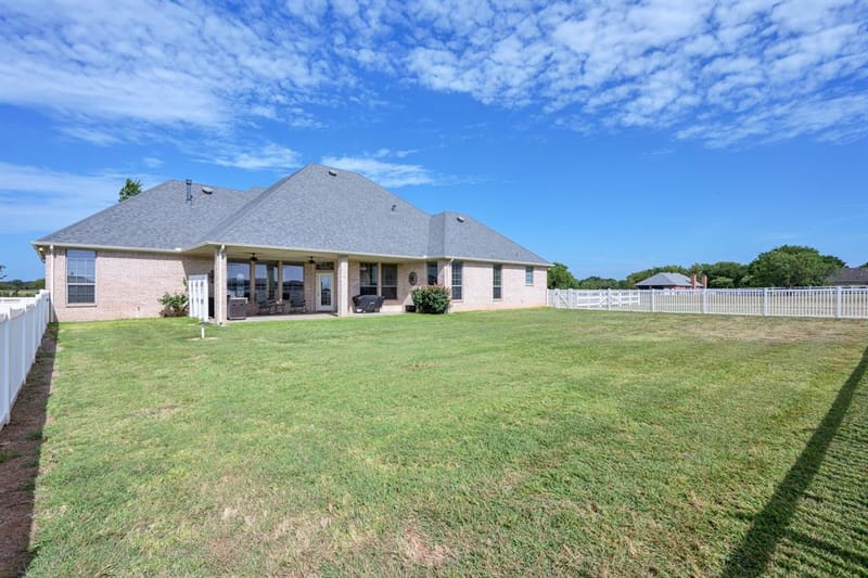 1009 Summerlin Drive, Granbury TX 76048 - Photo 28