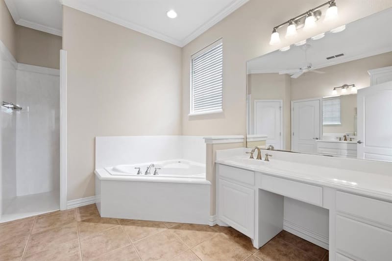 1009 Summerlin Drive, Granbury TX 76048 - Photo 20