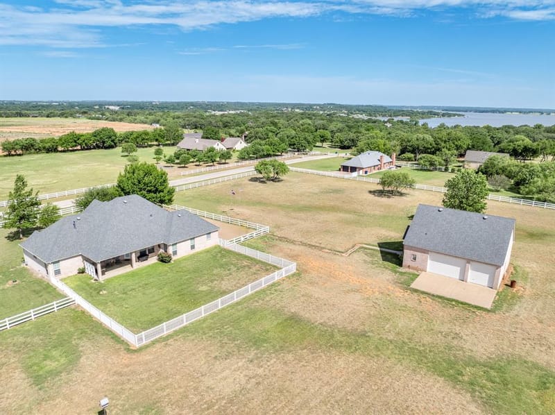 1009 Summerlin Drive, Granbury TX 76048 - Photo 38