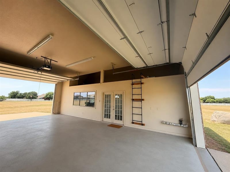 1009 Summerlin Drive, Granbury TX 76048 - Photo 33