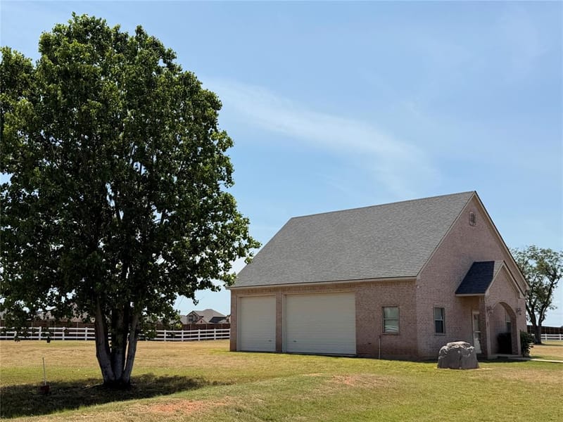 1009 Summerlin Drive, Granbury TX 76048 - Photo 29