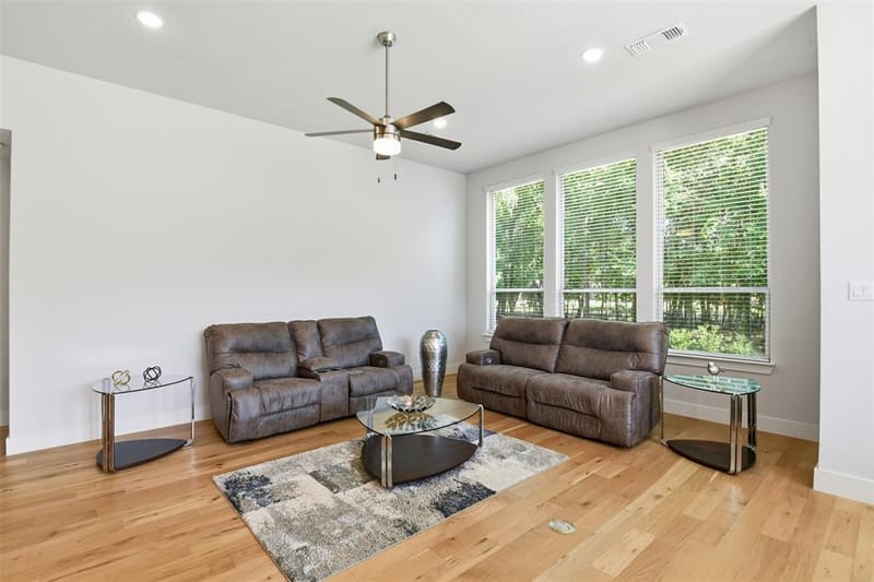 1835 Bell Court, Van Alstyne TX 75495 - Photo 6