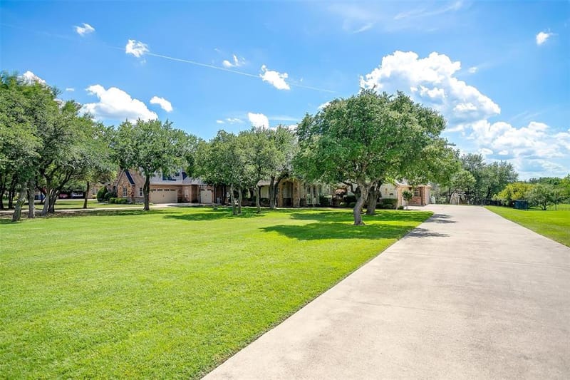 9549 Dickson Road, Fort Worth TX 76179 - Photo 3