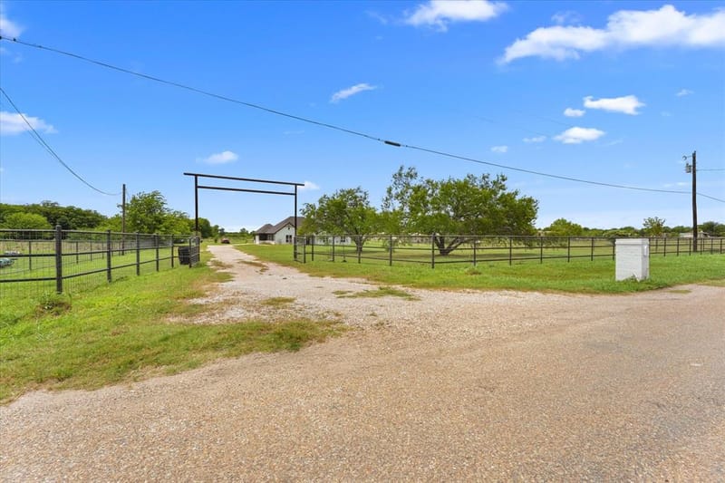 2742 Sundown Drive, Kaufman TX 75142 - Photo 2