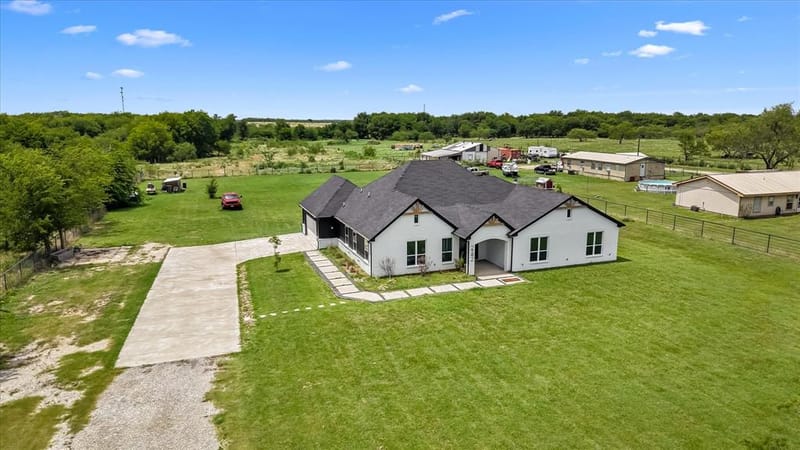 2742 Sundown Drive, Kaufman TX 75142 - Photo 3