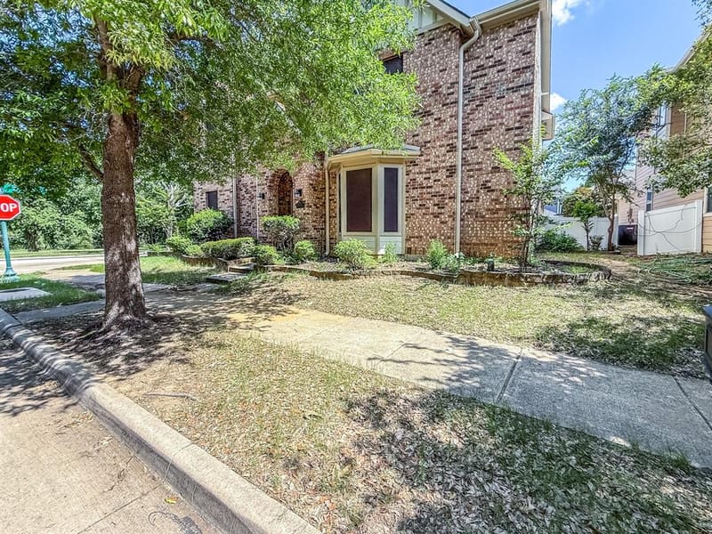 1528 Chestnut Drive, Savannah TX 76227 - Photo 2