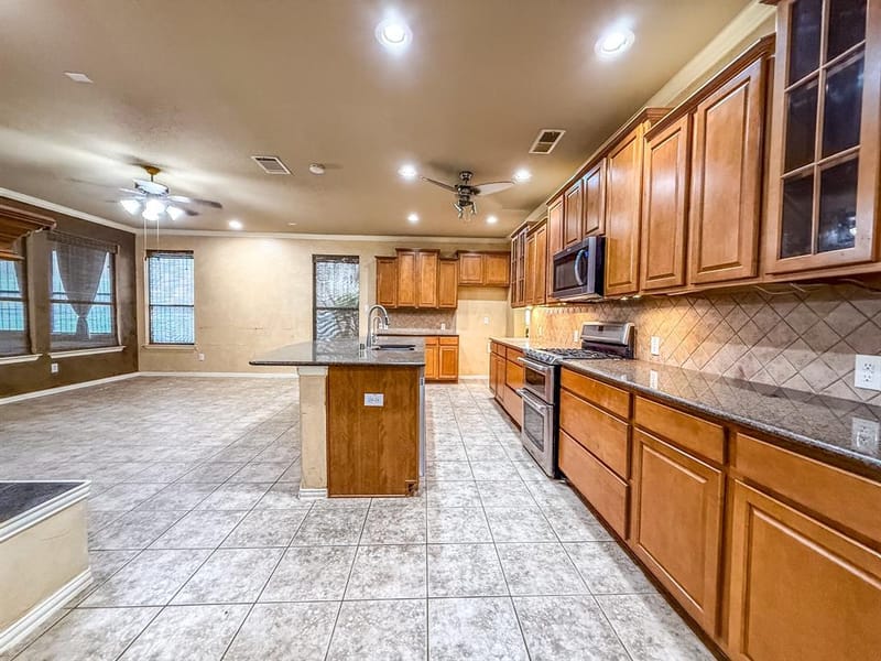 1528 Chestnut Drive, Savannah TX 76227 - Photo 5