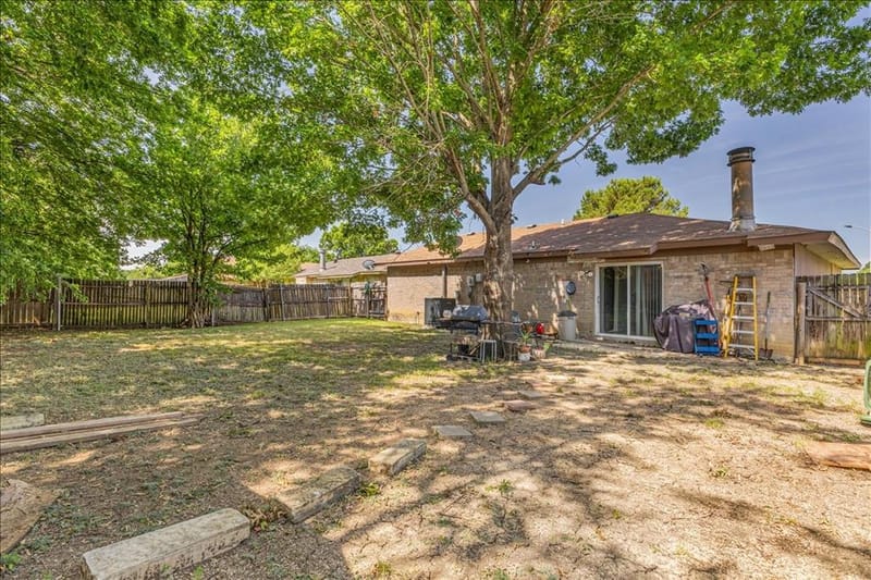 3423 Hickory Hill Drive, Arlington TX 76014 - Photo 23