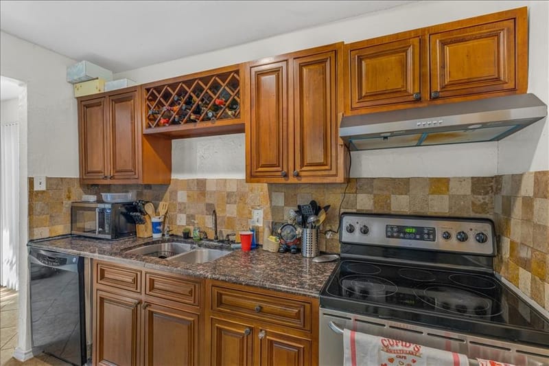 3423 Hickory Hill Drive, Arlington TX 76014 - Photo 12