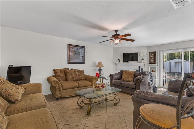 3423 Hickory Hill Drive, Arlington TX 76014 - Photo 7