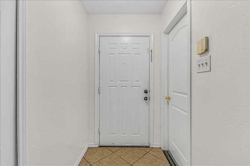 3423 Hickory Hill Drive, Arlington TX 76014 - Photo 5