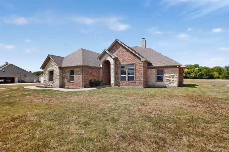 6120 County Road 401, Grandview TX 76050 - Photo 2