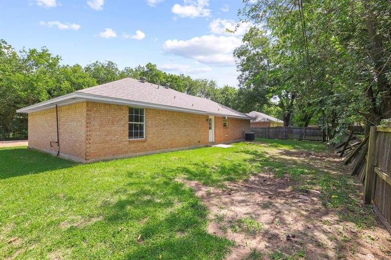 207 W South Street, Whitesboro TX 76273 - Photo 27