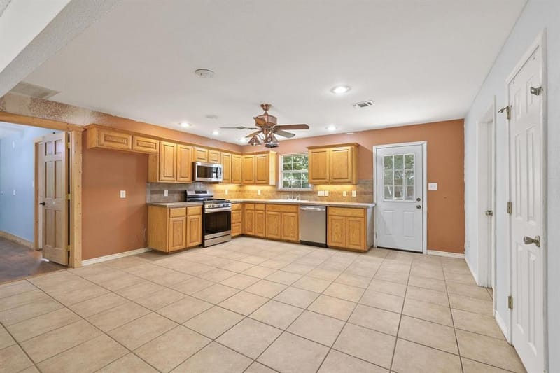 207 W South Street, Whitesboro TX 76273 - Photo 8