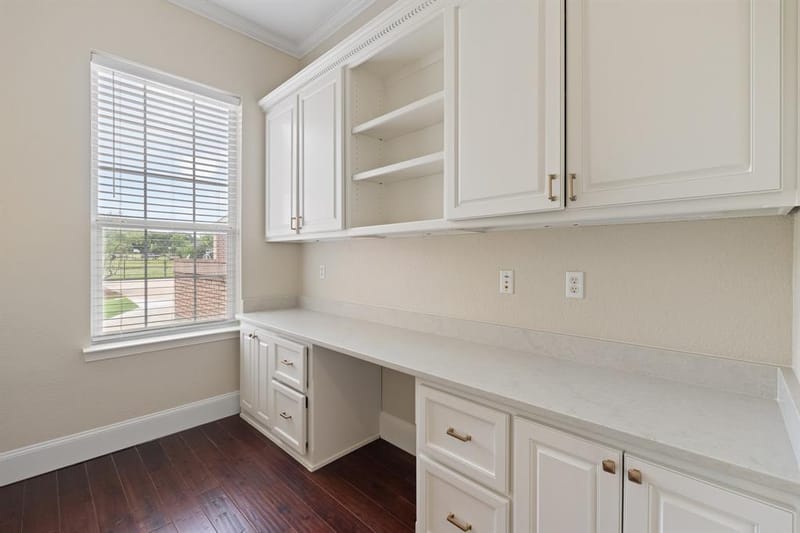 6035 Oak Hollow Drive, Burleson TX 76028 - Photo 17