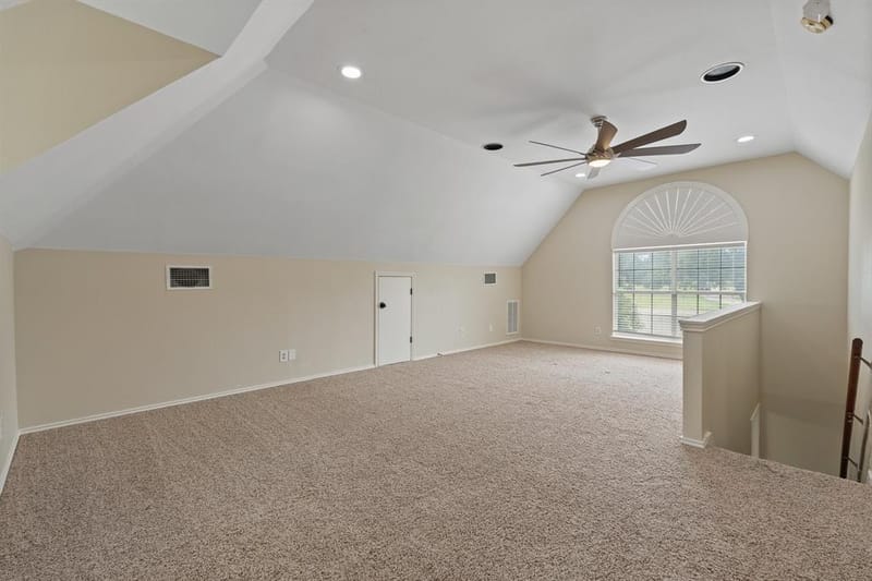 6035 Oak Hollow Drive, Burleson TX 76028 - Photo 36