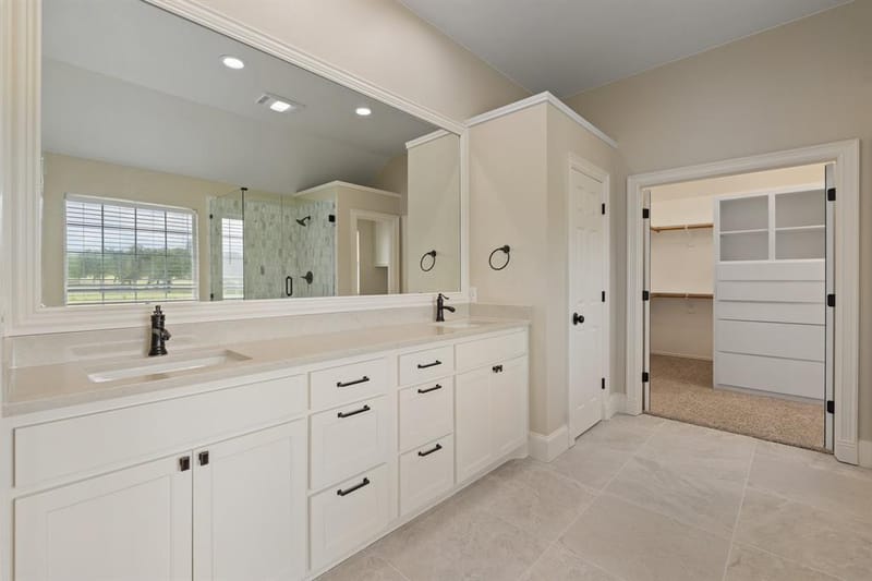 6035 Oak Hollow Drive, Burleson TX 76028 - Photo 32