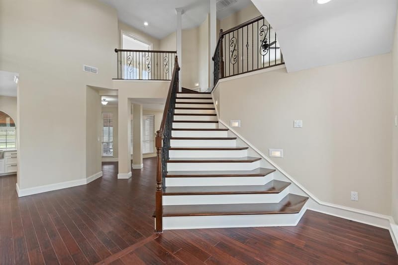 6035 Oak Hollow Drive, Burleson TX 76028 - Photo 9