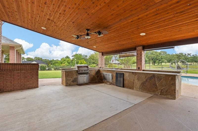 6035 Oak Hollow Drive, Burleson TX 76028 - Photo 38