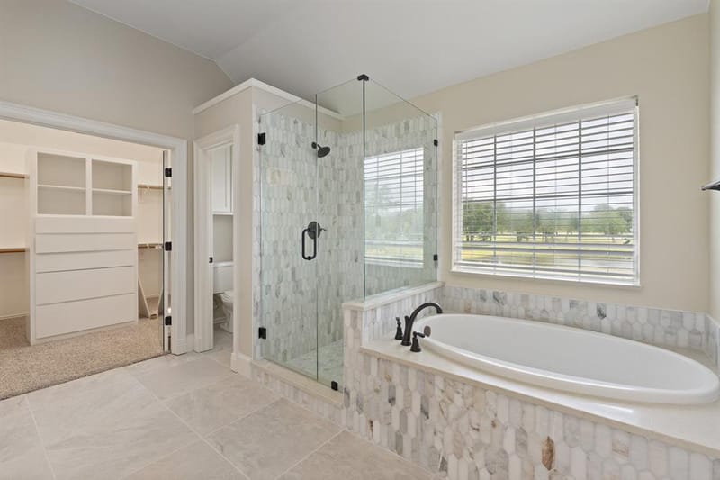 6035 Oak Hollow Drive, Burleson TX 76028 - Photo 33