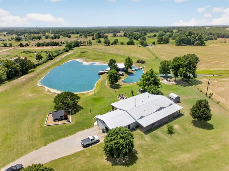 1465 County Road 3690, Paradise TX 76073 - Photo 3