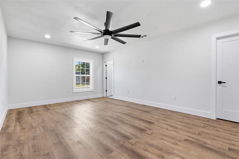 318 NE Michael Drive, Burleson TX 76028 - Photo 2