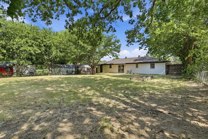 318 NE Michael Drive, Burleson TX 76028 - Photo 22