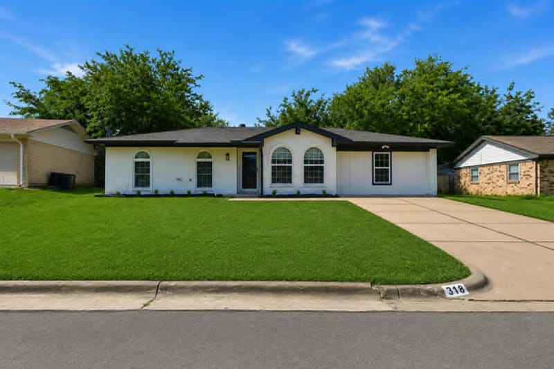 318 NE Michael Drive, Burleson TX 76028 - Photo 24