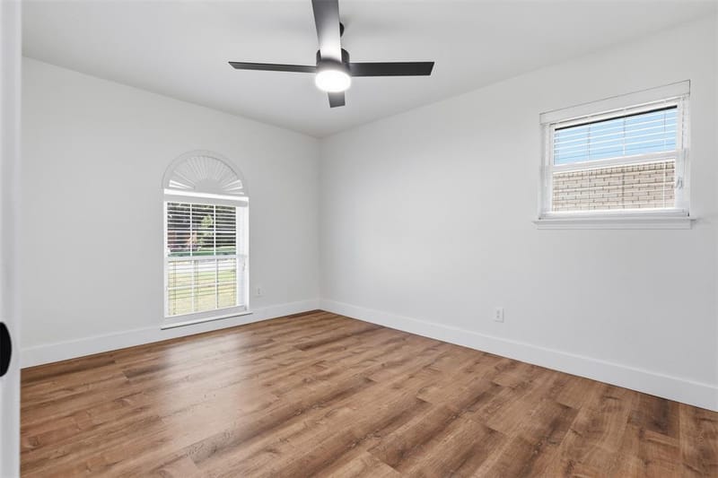 318 NE Michael Drive, Burleson TX 76028 - Photo 18