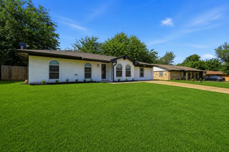 318 NE Michael Drive, Burleson TX 76028 - Photo 25