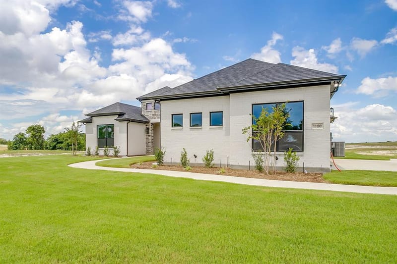 10100 Bartlett Peak Drive, Waxahachie TX 75167 - Photo 3
