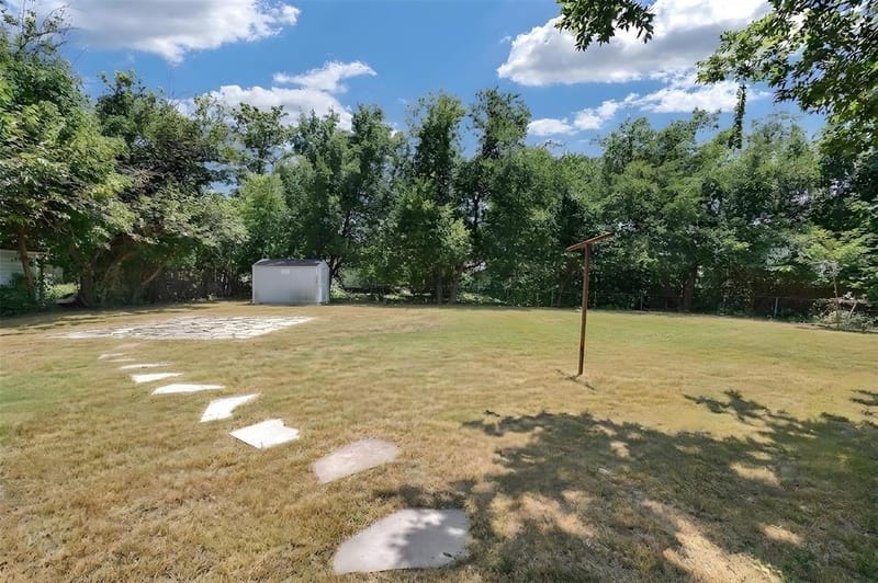 112 W Oconnell Street, Howe TX 75459 - Photo 17