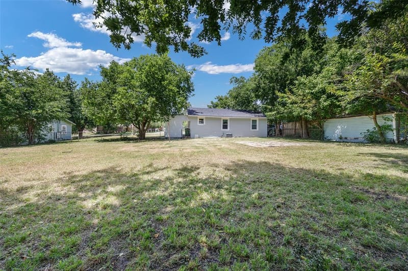 112 W Oconnell Street, Howe TX 75459 - Photo 16