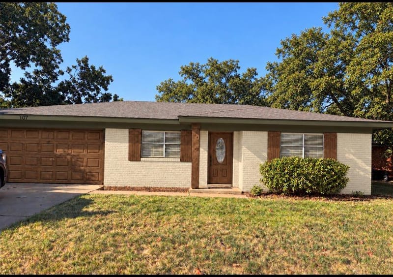 107 SE Harris Street, Burleson TX 76028 - Photo 3