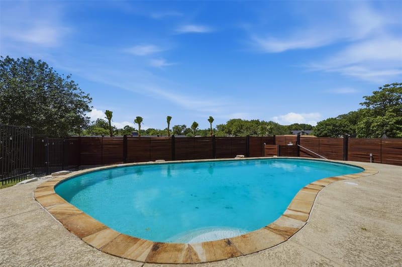 1613 Iroquois Drive, Garland TX 75043 - Photo 38