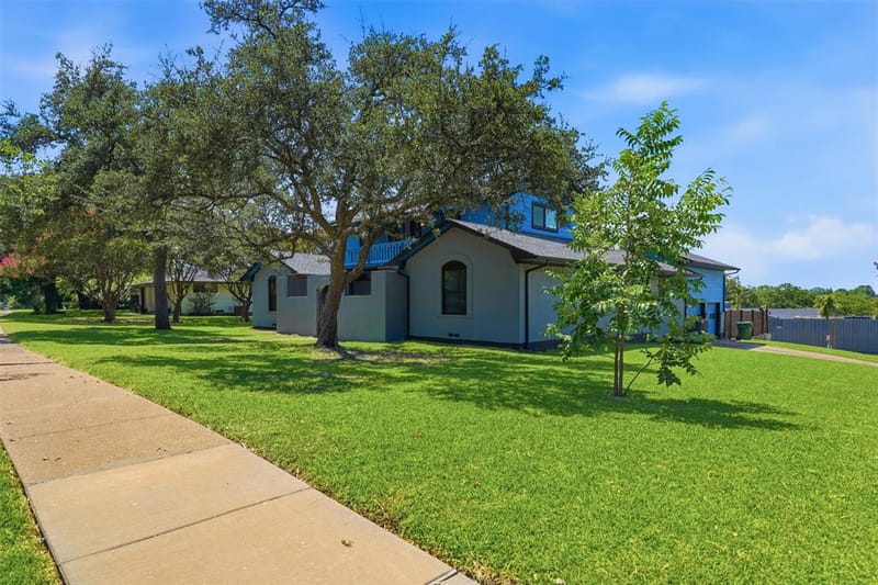 1613 Iroquois Drive, Garland TX 75043 - Photo 4