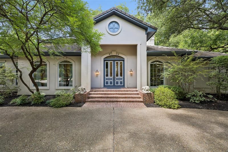 8732 Arbor Park Court, Dallas TX 75243 - Photo 2