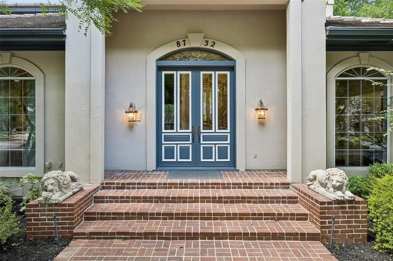 8732 Arbor Park Court, Dallas TX 75243 - Photo 3