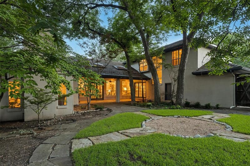 8732 Arbor Park Court, Dallas TX 75243 - Photo 32