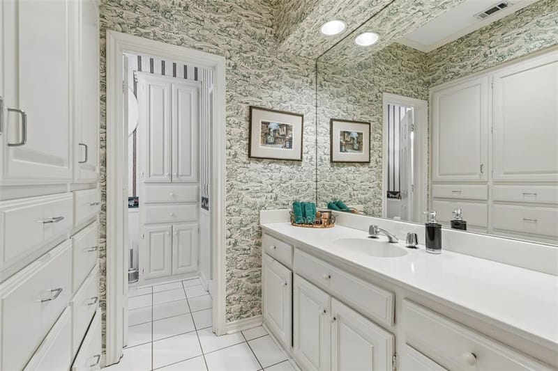 8732 Arbor Park Court, Dallas TX 75243 - Photo 28