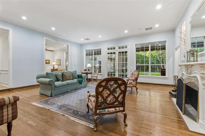 8732 Arbor Park Court, Dallas TX 75243 - Photo 10