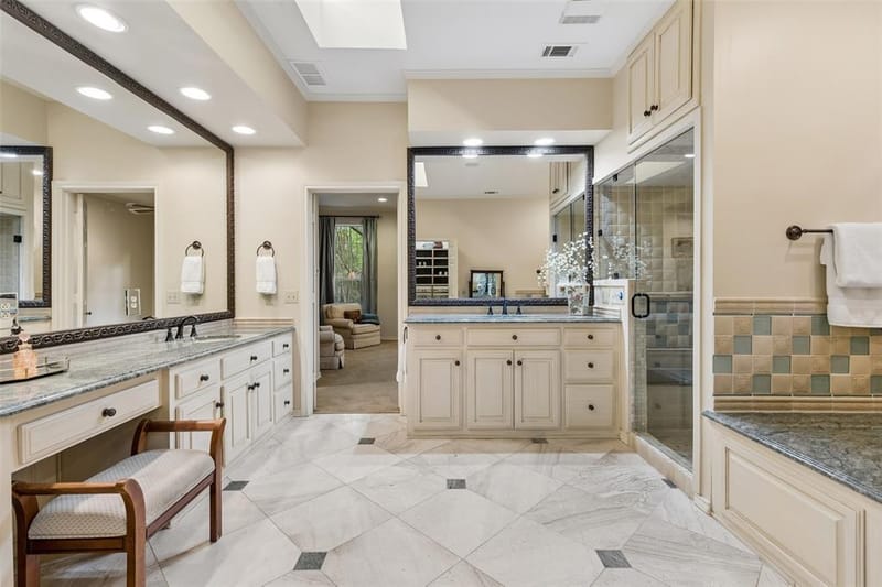 8732 Arbor Park Court, Dallas TX 75243 - Photo 18