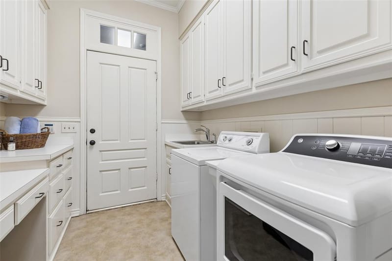 8732 Arbor Park Court, Dallas TX 75243 - Photo 31