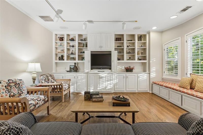 8732 Arbor Park Court, Dallas TX 75243 - Photo 25