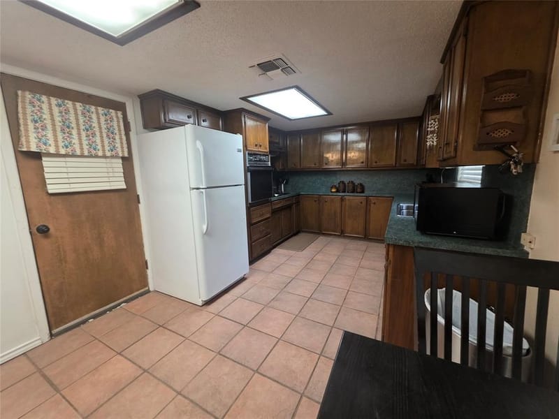 304 NW Suzanne Terrace, Burleson TX 76028 - Photo 26
