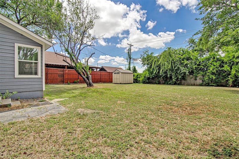 624 E Ellen Avenue, Hurst TX 76053 - Photo 17