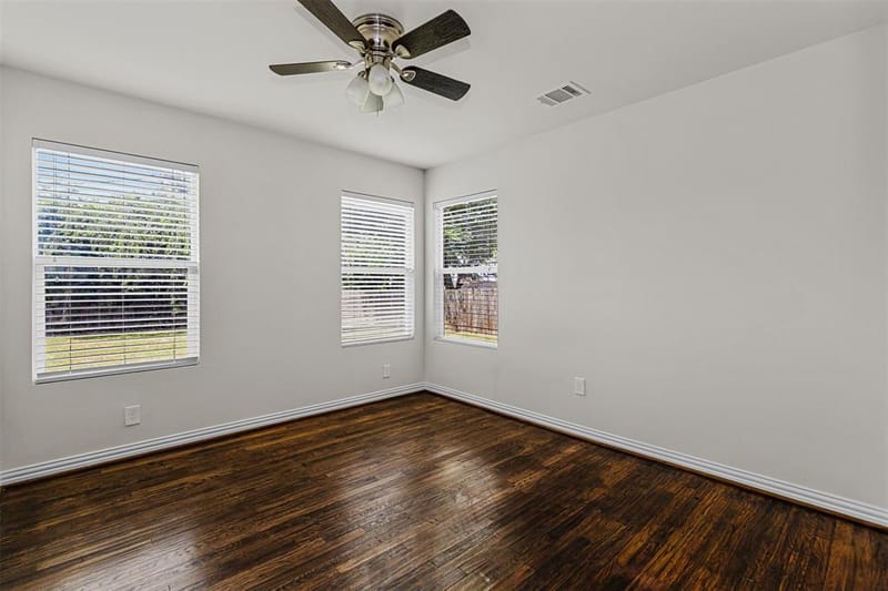 624 E Ellen Avenue, Hurst TX 76053 - Photo 12