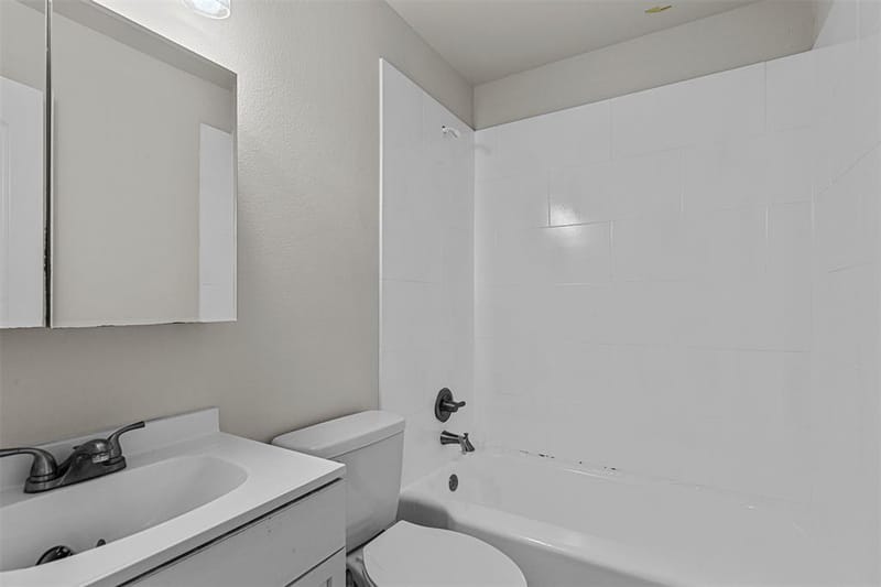 624 E Ellen Avenue, Hurst TX 76053 - Photo 14